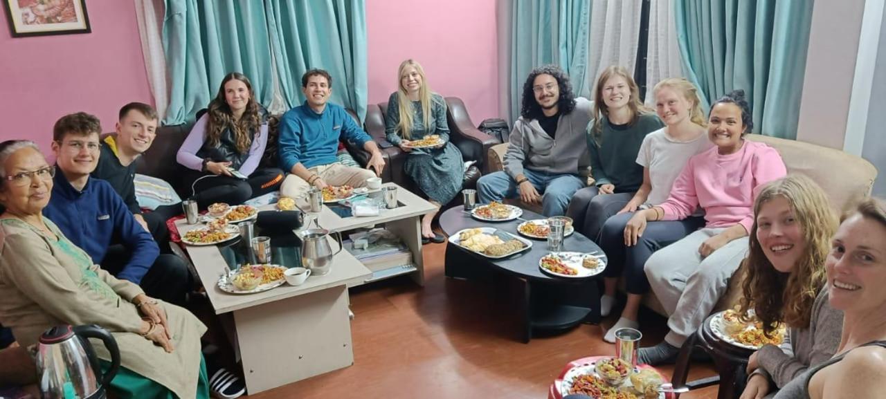 Kirtipur Comfort Homestay With Breakfast & Dinner מראה חיצוני תמונה